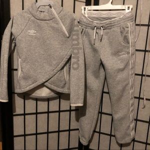 UMBRO girls sweat suit - like new
